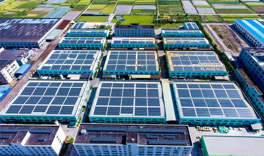 最快明年下半年“平價上網” 新政倒逼光伏行業(圖1)