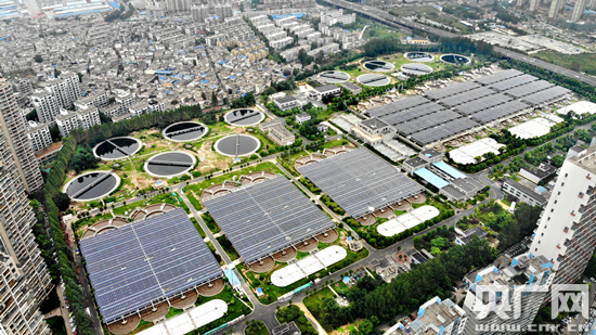 全國最大污水廠光伏發電項目建成,值得借鑒(圖1) 全國最大污水廠光伏發電項目建成,值得借鑒(圖1)