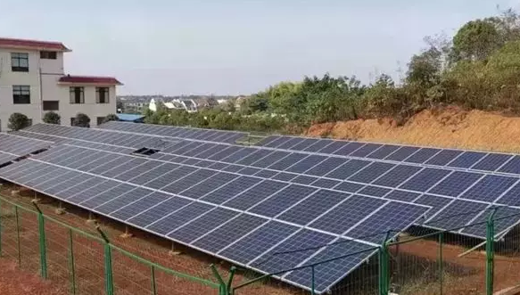 湘陰:光伏發(fā)電成為扶貧的新動(dòng)力(圖1) 我國最大光伏發(fā)電